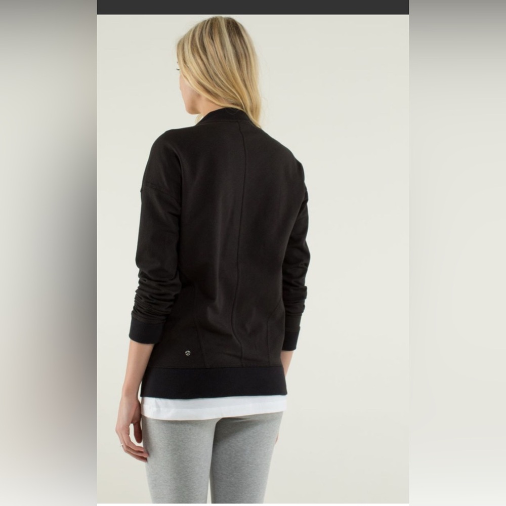 Lululemon Mula Bundle Wrap Telemark Print Gray Black Size 4 - Picture 2 of 9